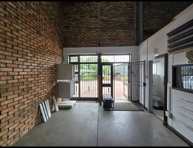 305M² WAREHOUSE TO LET IN MEADOWDALE